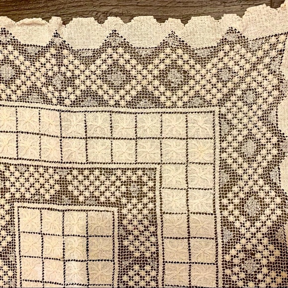 Table Cloth - Picture 2 of 6